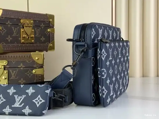 Nano Alpha-24*16*8 cm LOUIS VUITTON 0615
